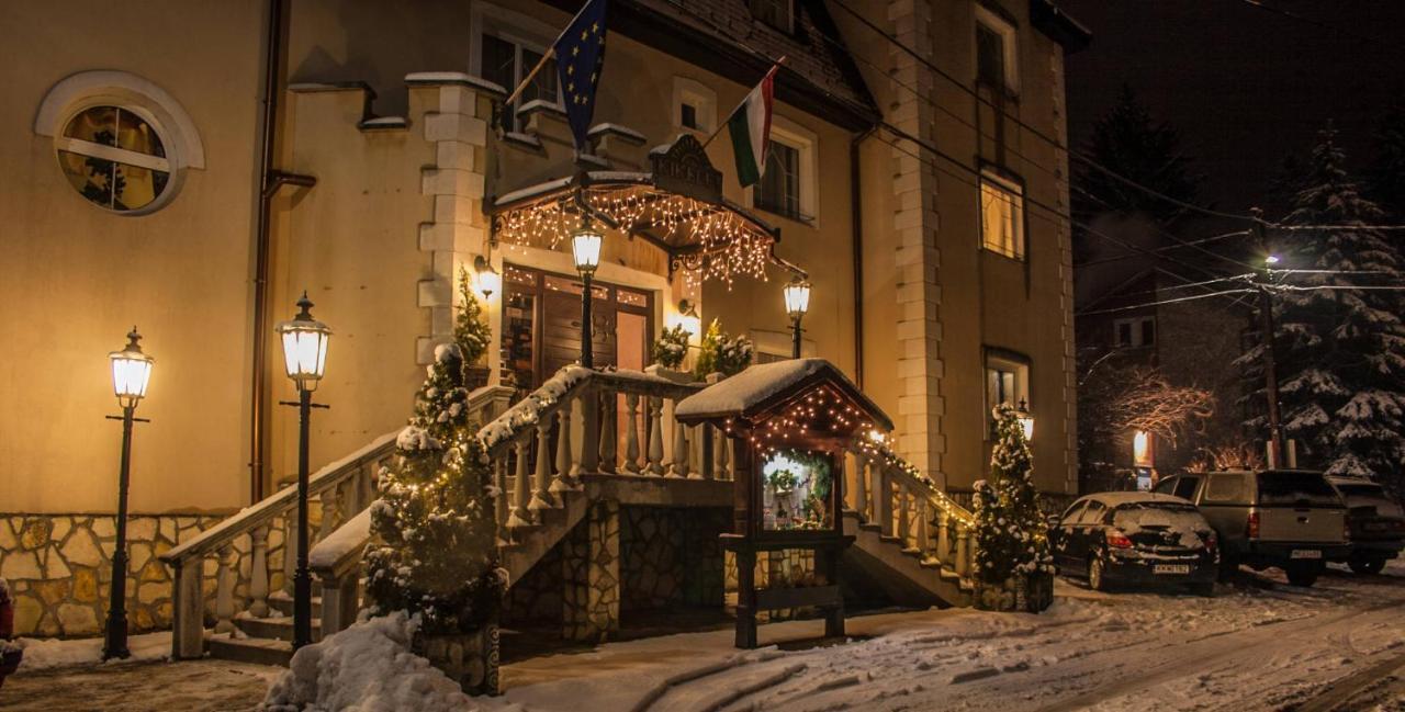Kikelet Club Hotel Mişcolţ Exterior foto