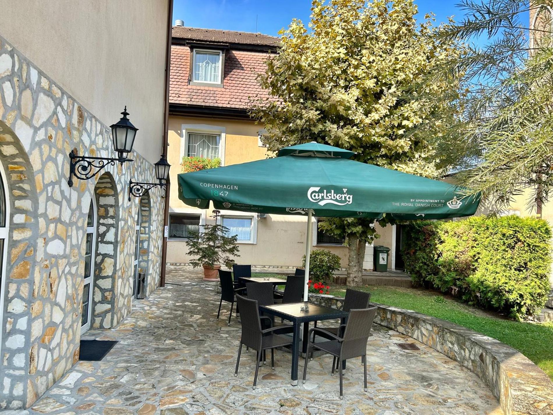 Kikelet Club Hotel Mişcolţ Exterior foto