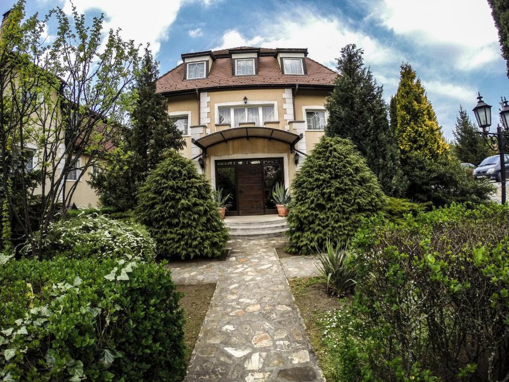 Kikelet Club Hotel Mişcolţ Exterior foto